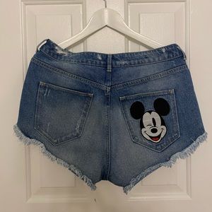 🆕 H&M Mickey Shorts